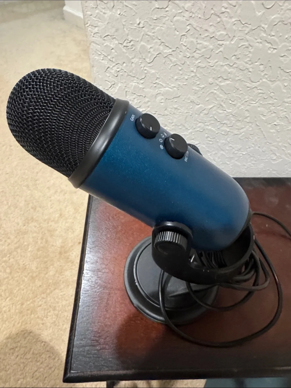 Blue Yeti USB Condenser Microphone - Brand Unspecified